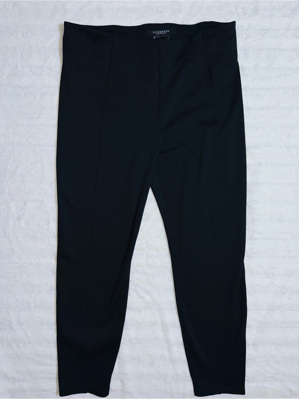 Liverpool Black Cropped Ponte Ankle Pants - 16